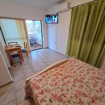 Center In 3 Apartmán Bibinje